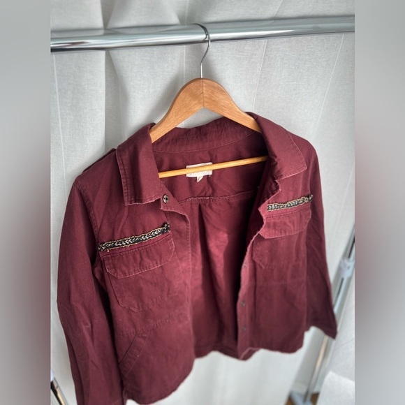 Maroon fall jacket. Light weight and stylish. Worn only once - Picture 4 of 5